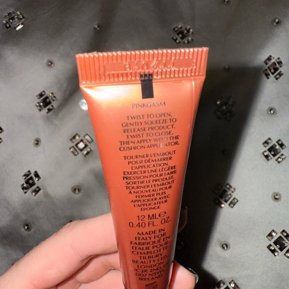 Charlotte Tilbury Glowgasm Beauty Light Wand High Blush